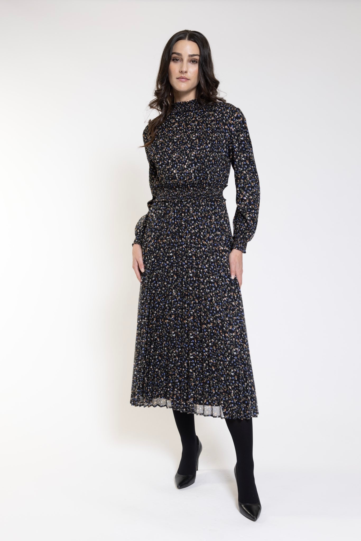 CHIFFON PLEATED GOLD PRINT DRESS שמלה