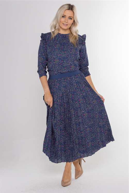 MATCHING MINI FLORAL PRINT PLTD SKIRT חצאית