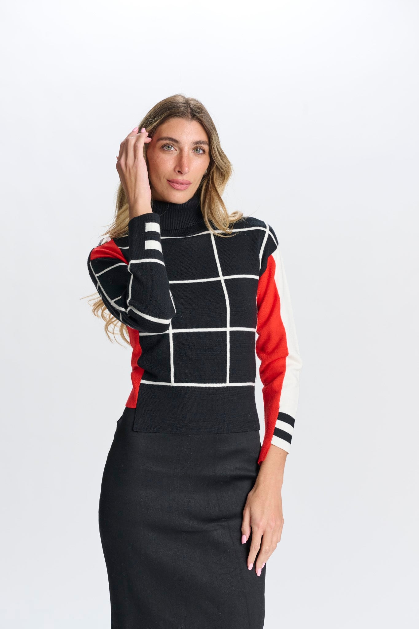 COLOR BLOCKED TURTLENECK TOP