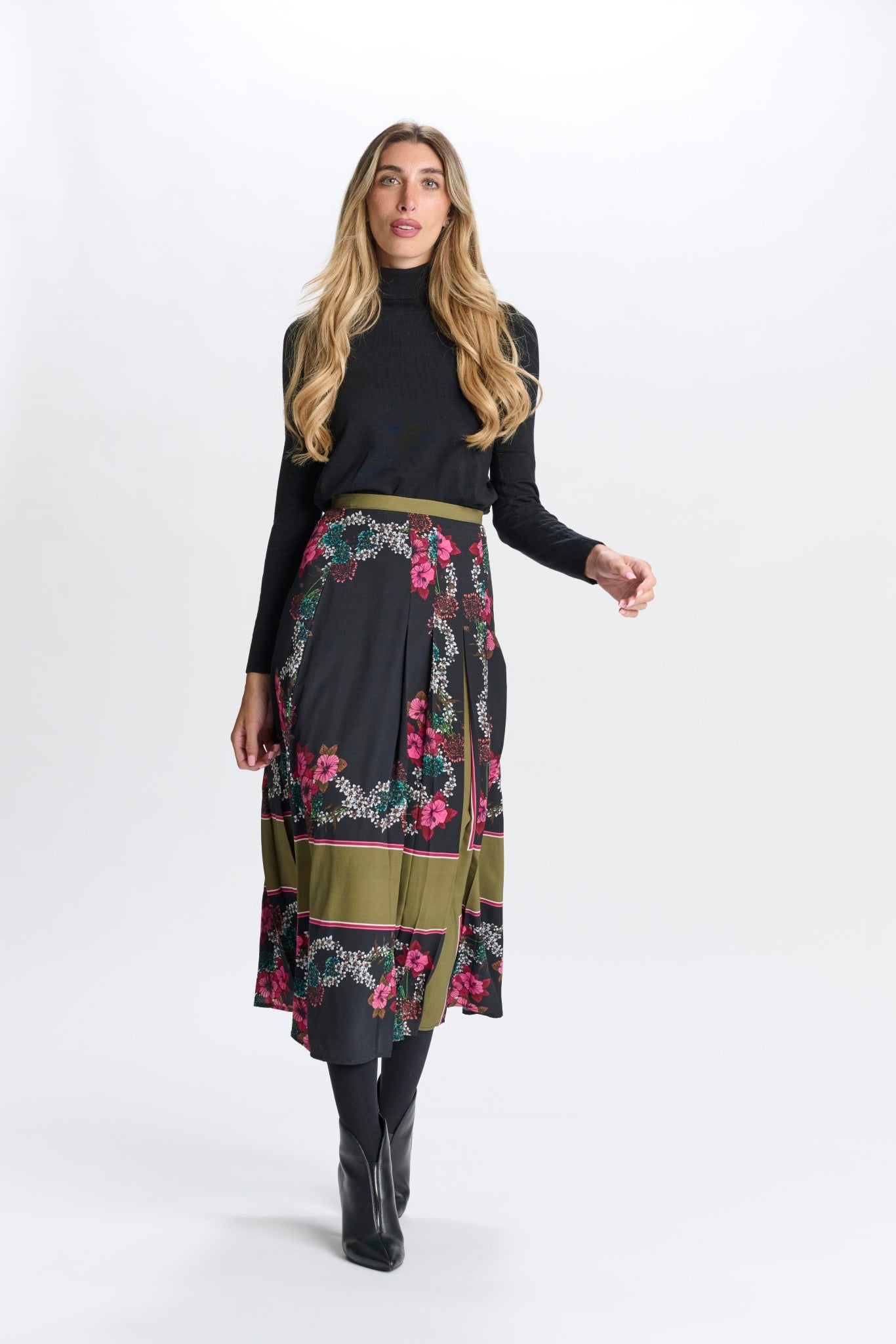 PRINTED PLEATED SKIRT WITH SOLID COMBO