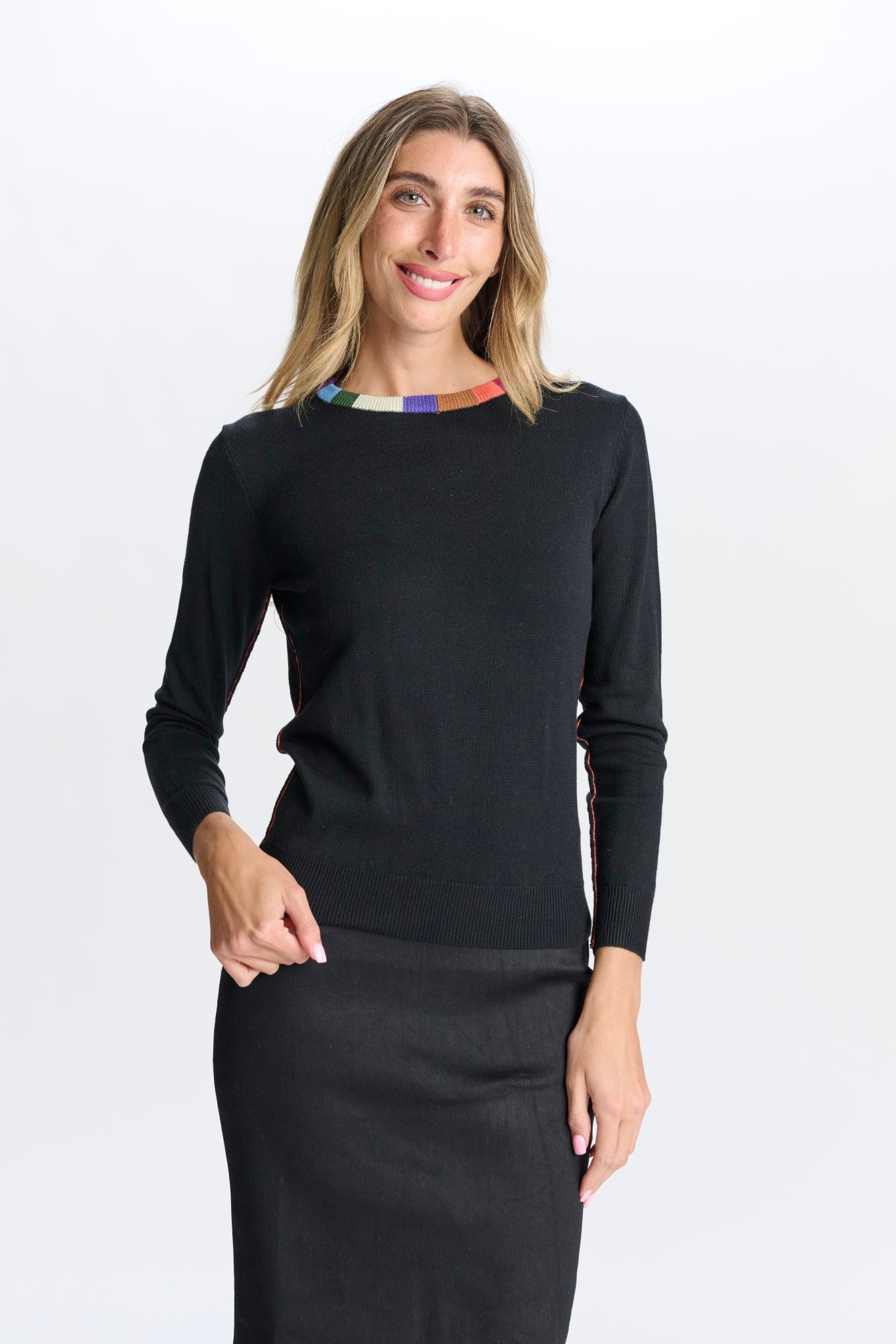 SWEATER WITH MULTI COLOR NECK LINE