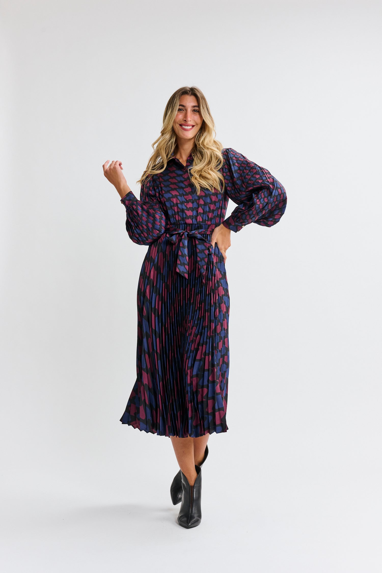 PRINT PLEATED DRESS