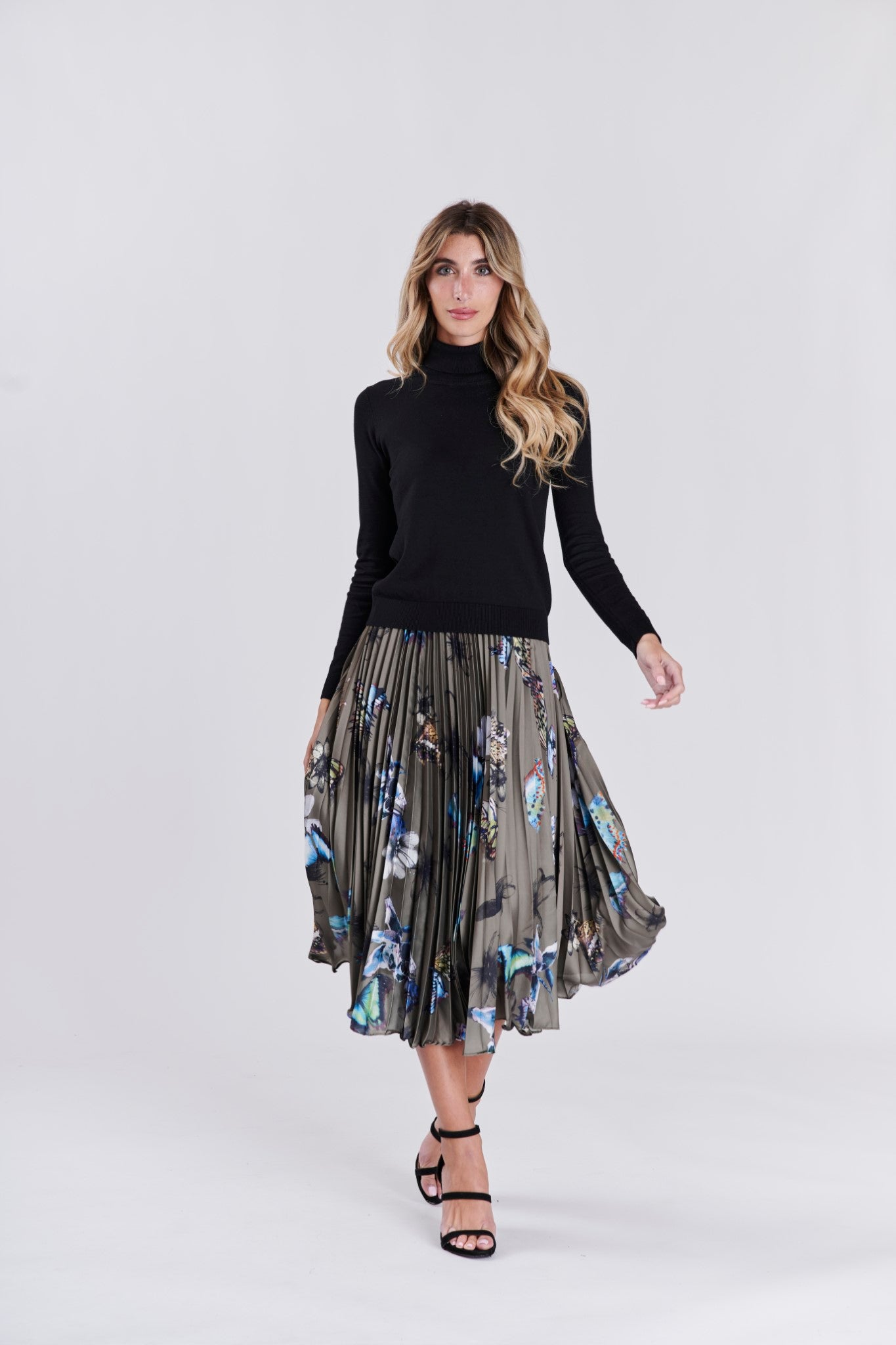 BUTTERFLY PRINTED PLEATED SKIRT חצאית