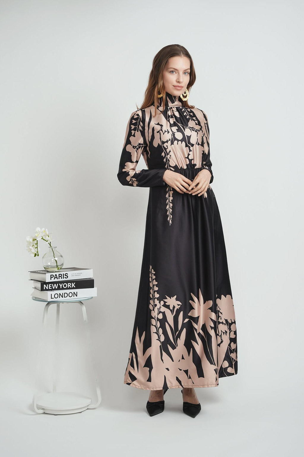 LADIES DRESS WITH MOCKNECK, BACK ZIPPER