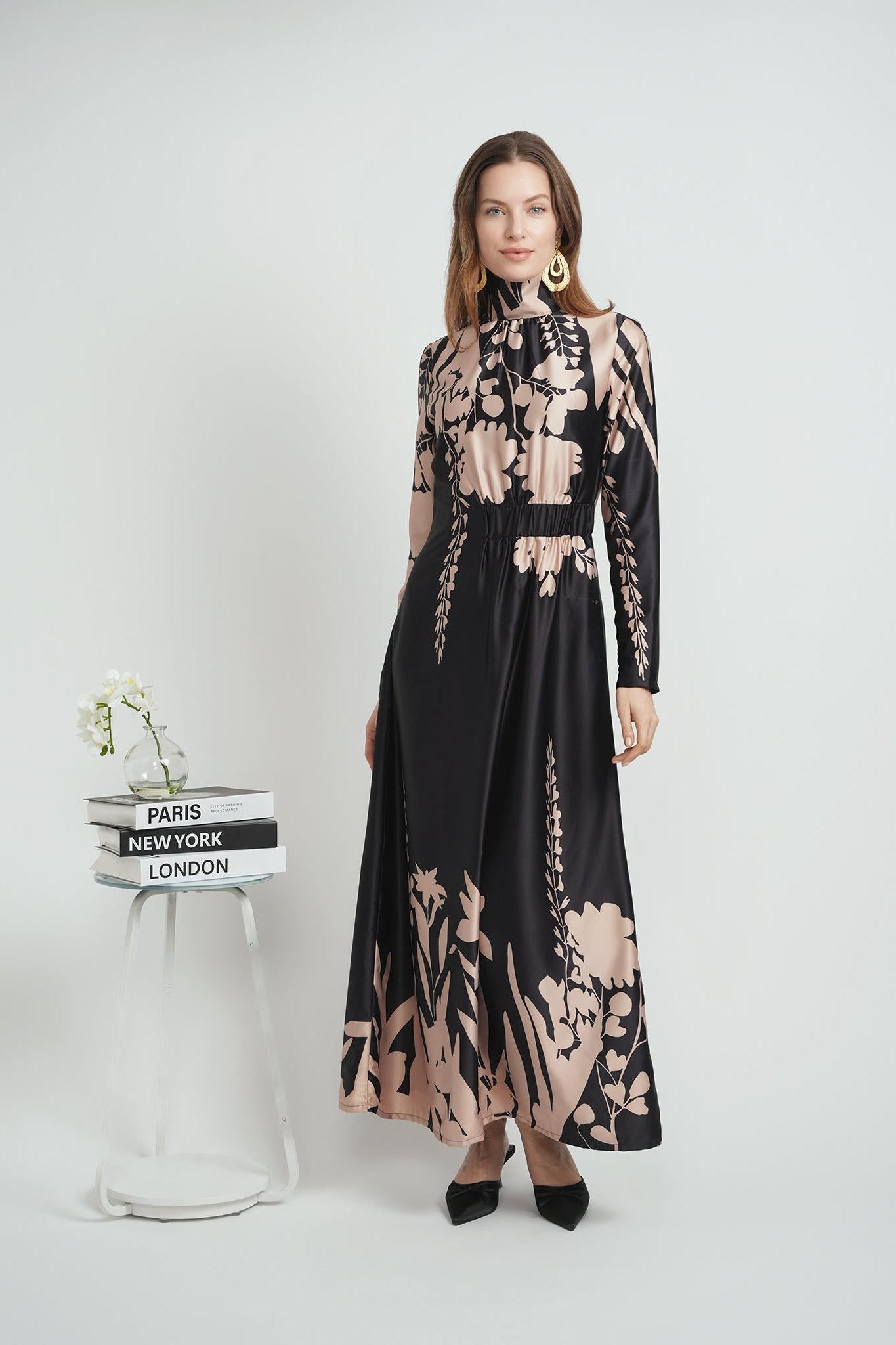 LADIES DRESS WITH MOCKNECK, BACK ZIPPER