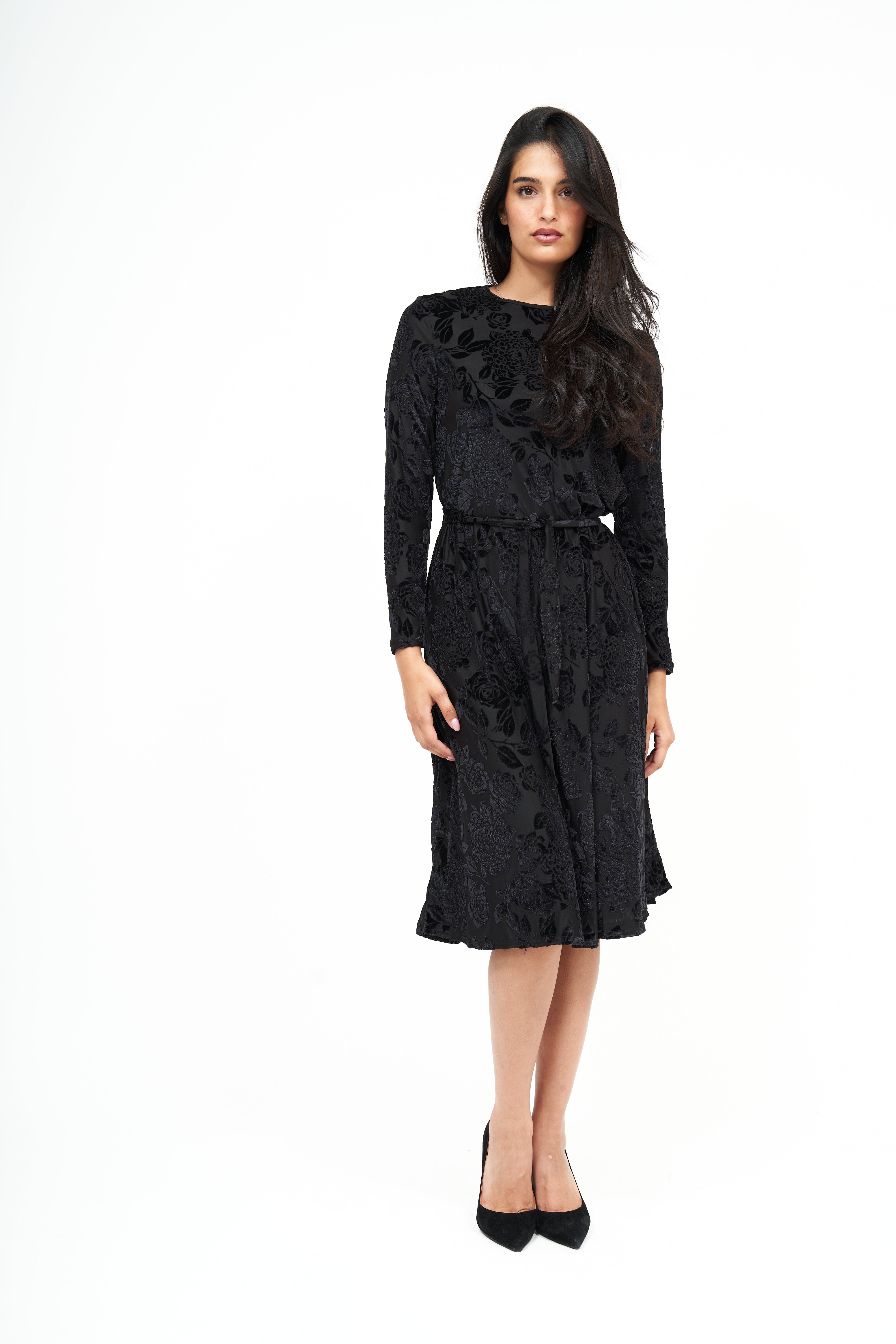 New Swing Floral Velvet Dress: Black