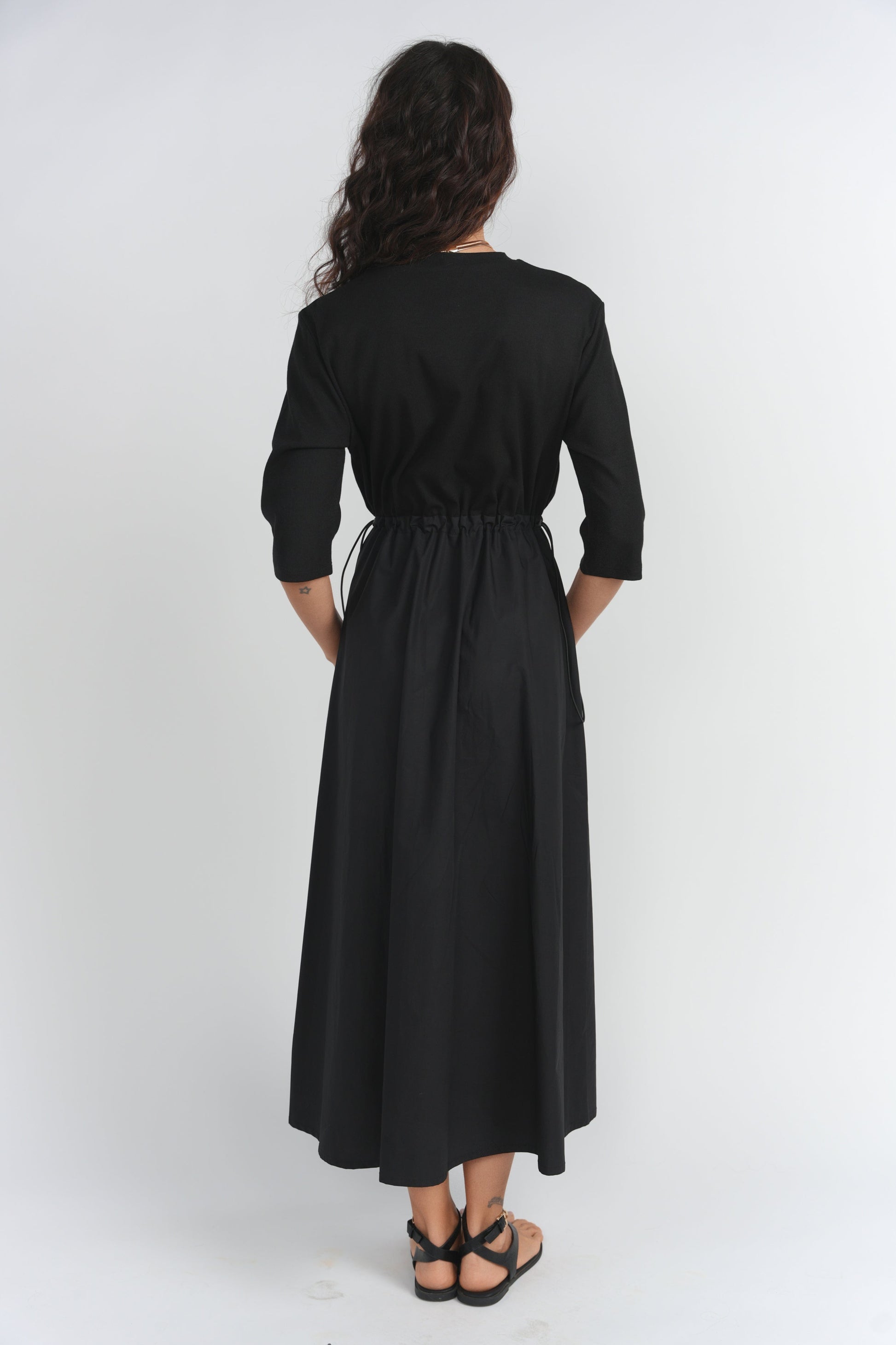 VALINA TOGGLE PULL STRING MAXI DRESS