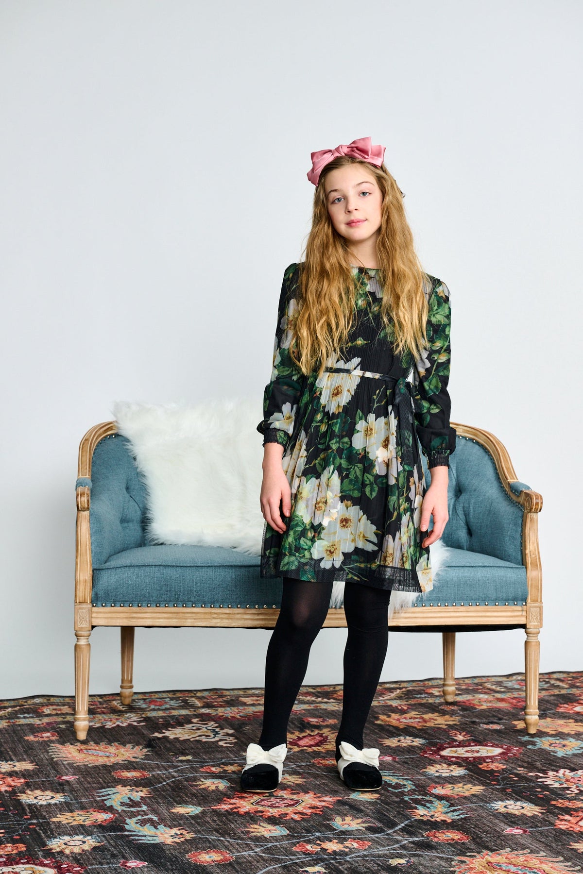 FLOWER MESH PLEATED DRESS